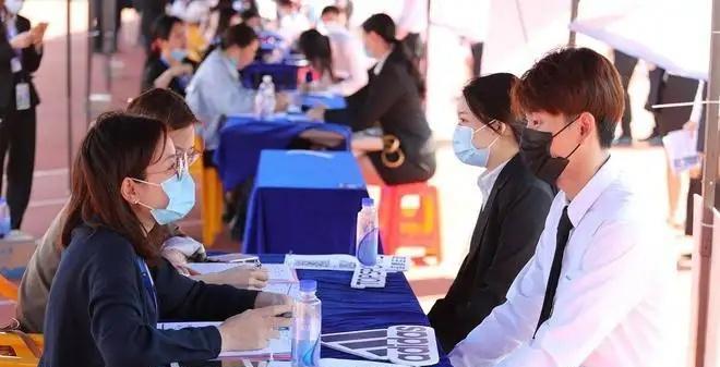 招聘|中铁三局谜之操作，招聘文员要求“身材好”，为何要求如此奇葩？