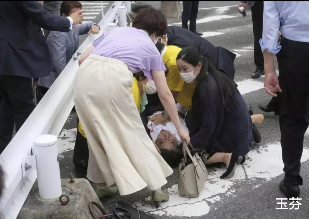 ?继日本前首相安倍晋三遇刺身亡后,国外又一候选人遇刺