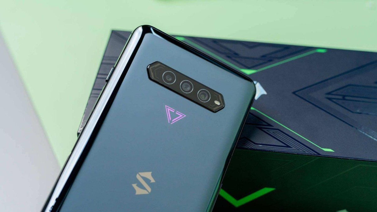 周鸿祎|腾讯收购黑鲨，开启游戏手机的“元宇宙时代”？