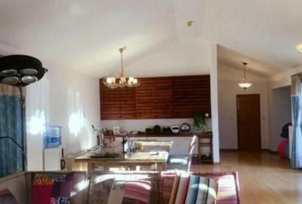 张若昀|参观张若昀现实中的家，住着自建一层小平房，和唐艺昕生活很节俭