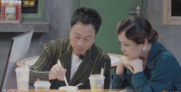 黎耀祥|陈小春铁面无私,黎耀祥只能借钱买单,邓萃雯翻白眼注入灵魂