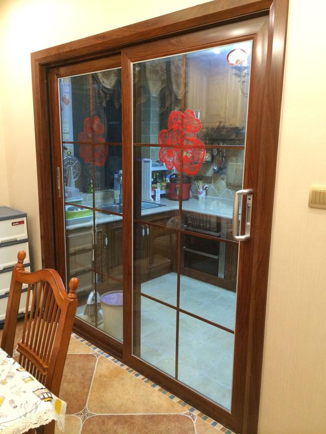 参观好友新房,一进门跌破眼镜!整屋老古董,难道我穿越了?