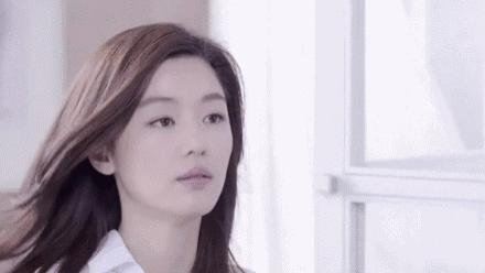 洗发水 江疏影换发型堪比“整容”，头发越蓬反而越乖，一般的人真想不到！