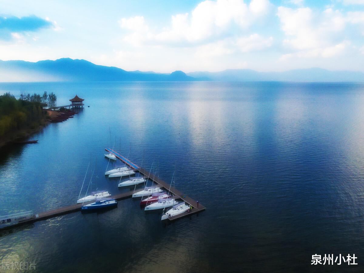抚仙湖|珠江源头第一大湖，媲美泸沽湖的抚仙湖，湖水晶莹剔透，琉璃万顷