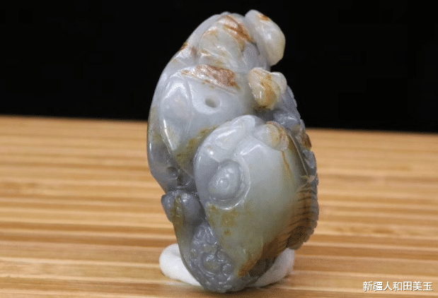 |白度高的玉不代表质地好,和田玉的白度不是越白越好,是片面因素