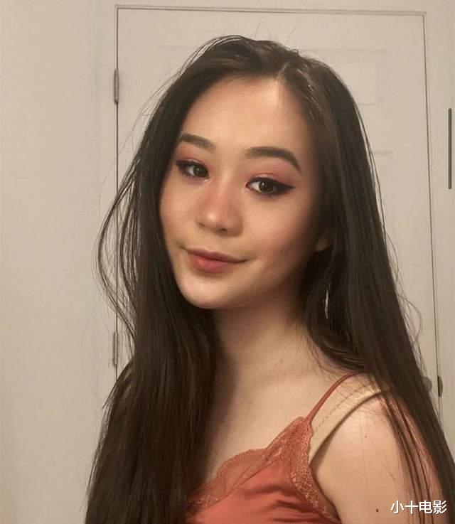 李嫣|5位零零后星二代名媛，个个国外留学，15岁的她一幅画卖了90万