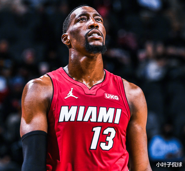 王朝阵容瓦解?勇士6换1史诗级交易方案曝光,库里联手小浓眉