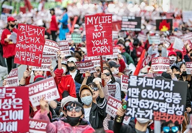 韩国母亲河伟哥浓度超标,背后是从业百万、创造4%GDP的色产业