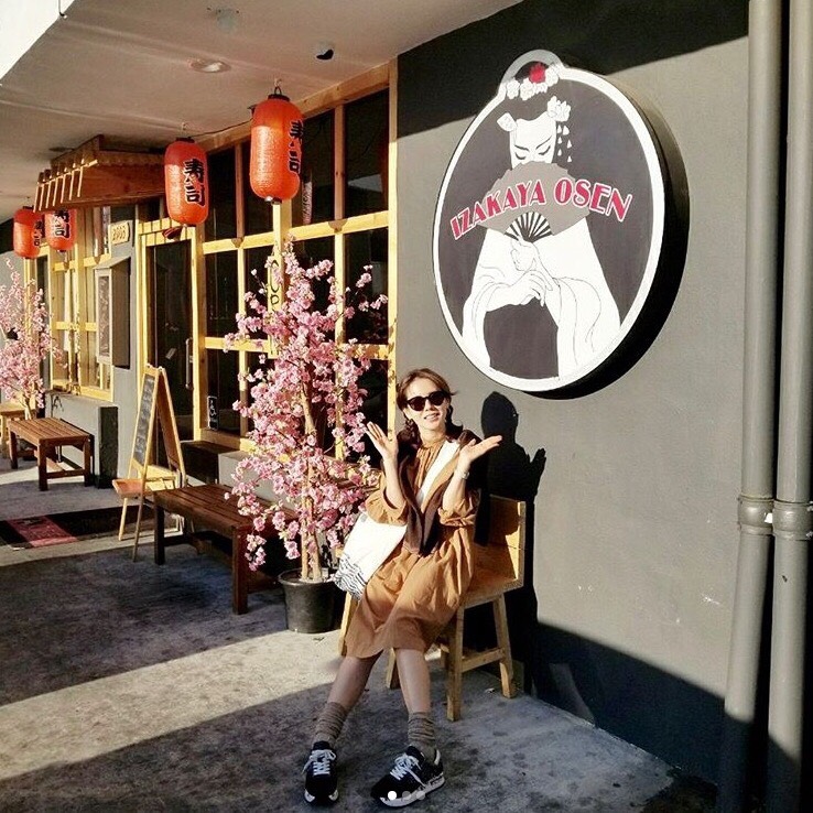 装嫩界代表孙艺珍减龄穿搭靠老爹鞋，40岁吴佩慈重开私服日记装