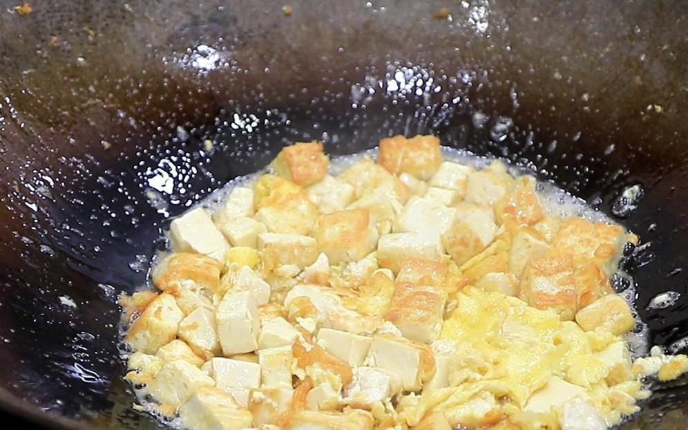 建议中老年人:生活别太节俭,多吃5种“高蛋白”食物,身体好