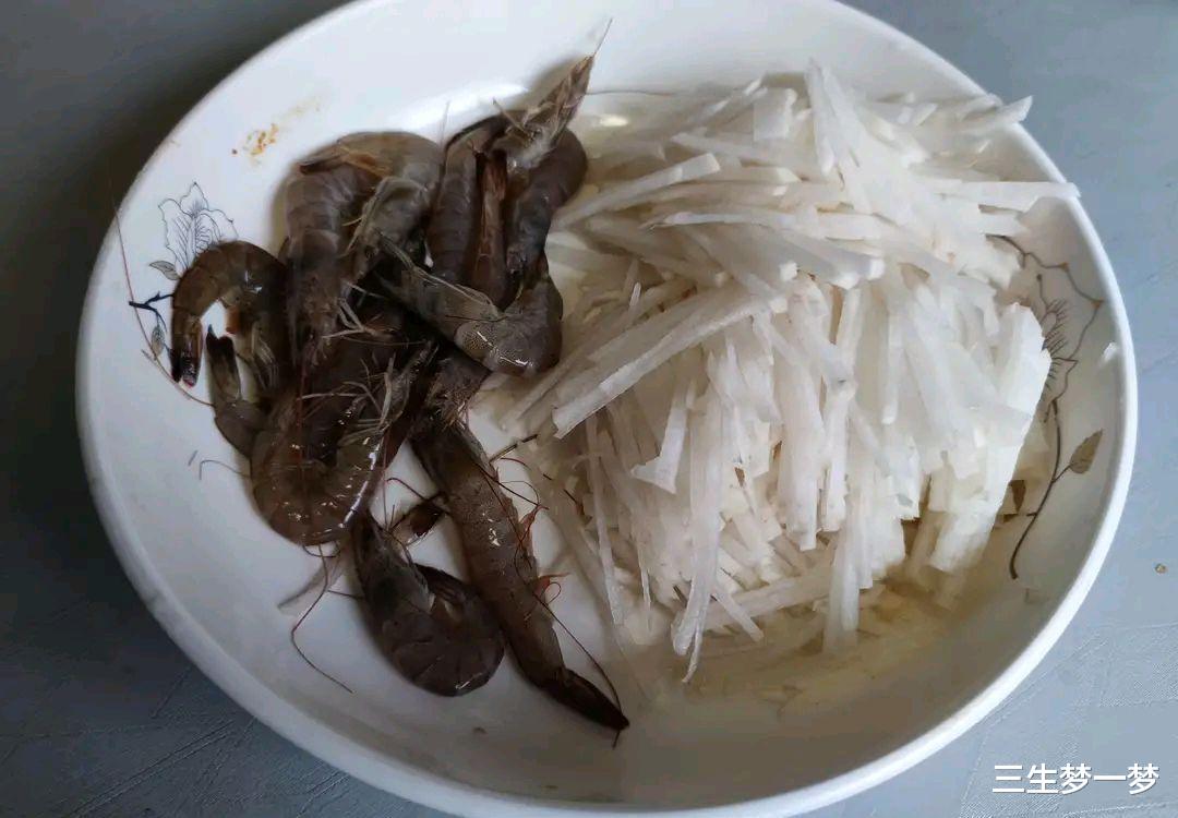 脾胃|霜降来临，建议男人：少吃韭菜和柿子，多吃4样，润燥营养不上火