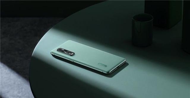 苹果|支持国产只是喊口号?苹果重回全球销量第一,国产手机输在哪?