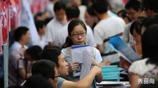 大学“最辛苦”的专业，医学专业仅排在第2，榜首说多了都是眼泪