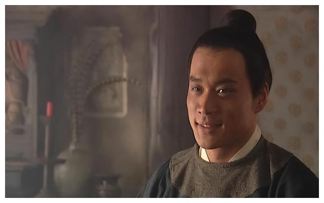 军人|醒醒吧！拜托某些人就别演中国军人了，这8位演员扮起来才像军人