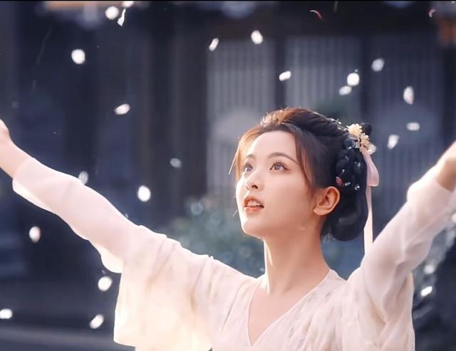 赞达亚|七时吉祥：丁禹兮杨超月上演七世虐恋，红衣喜服加战损很惊艳