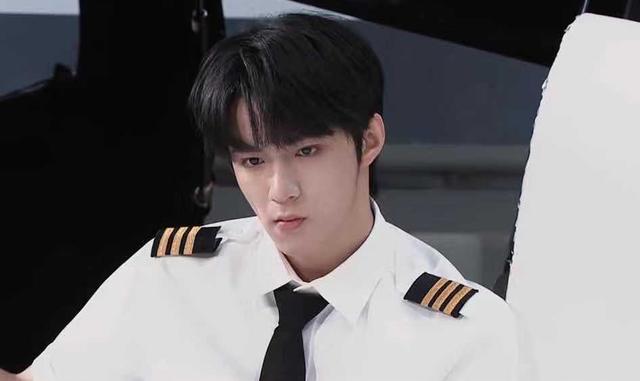 无限超越班|《无限超越班》两期就翻车,尔冬升变身郭敬明,观众不给流量面子