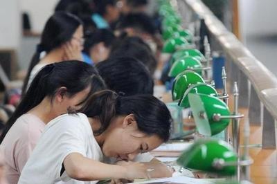 填报志愿|“早这样，我就不选冷门专业了”，985学生心酸自述，敲醒了警钟