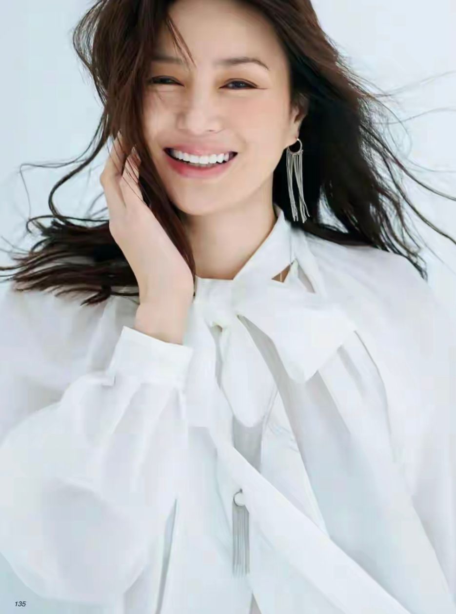 穿衣搭配 女人到45岁后,同龄人之间的气质差距变明显,主要原因是这5点