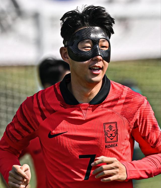 世界杯18决赛，五星巴西强势进军，太极虎韩国队渴望奇迹