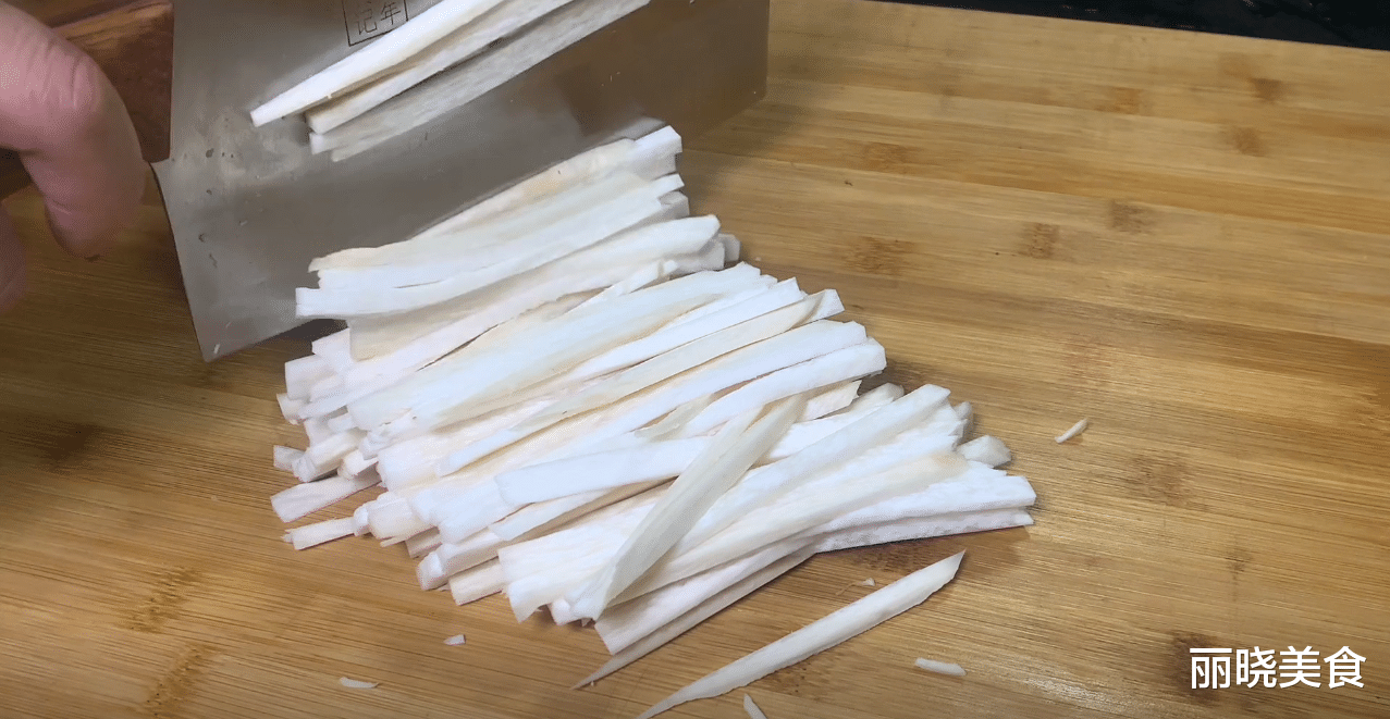 三伏结束，别忘“秋养肺”，建议“多吃6白，少吃1黑”，润肺防燥