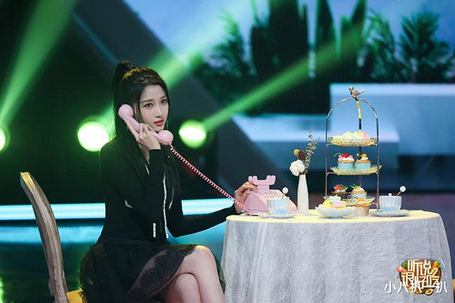 关晓彤|听说很好吃：关晓彤带伤跳舞只为吃豆腐，二舅暖心安慰吴宣仪