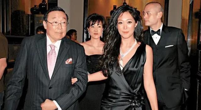 家产|“世界女船王”赵式明:继承百亿家产,嫁小15岁男友后连生2胎