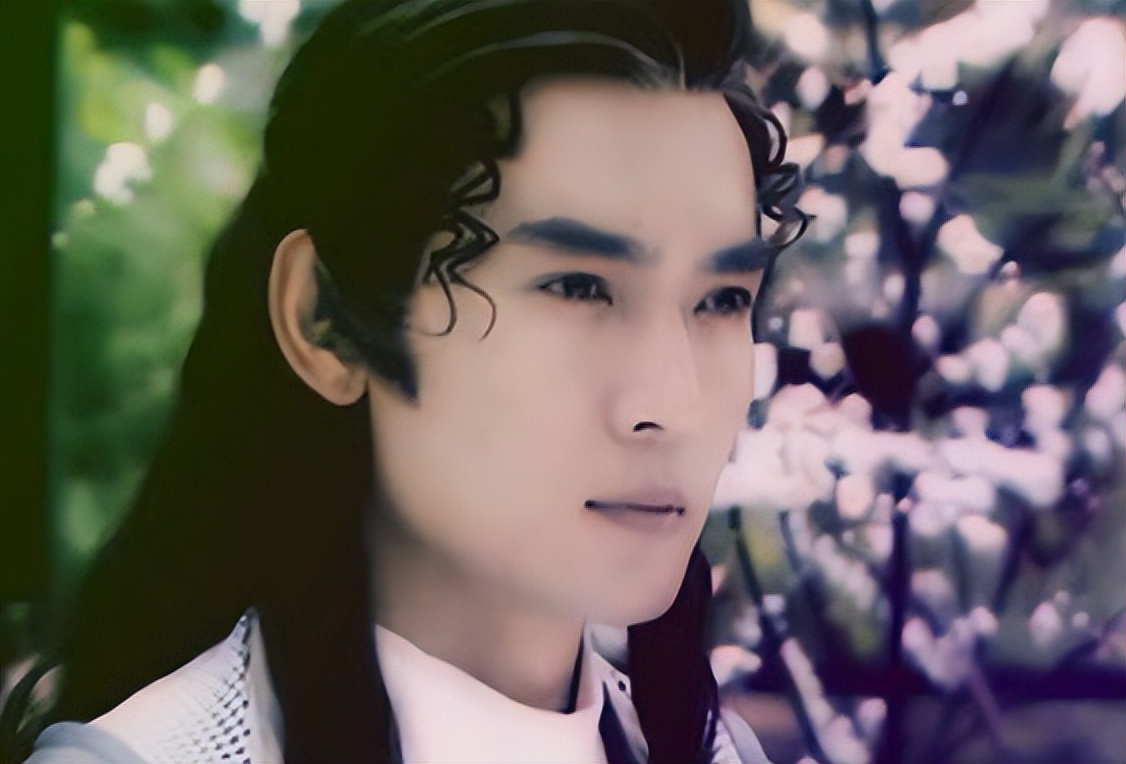 罗云熙|笨熊体态别再尬演贵公子了！学学这几位男星，那才叫儒雅矜贵