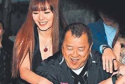 曾志伟|曾志伟也风流,绯闻对象一个比一个年轻