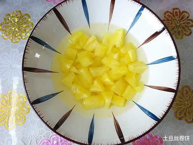 银耳 春天，女人们再忙也要做它吃，每周吃几次，能辅助瘦身，气色更好！