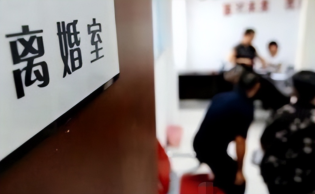 2013:浙江富婆恋上有妇之夫,被骗一亿后自杀没死,却被判了死刑