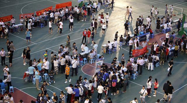 西安|毕业后我留在西安,如今30多岁一个月4000元工资,租房住还没对象