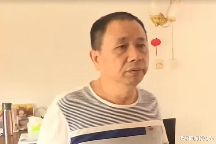 六旬父亲再婚小24岁娇妻,晚年得子后抢大儿子房产,被打出家门