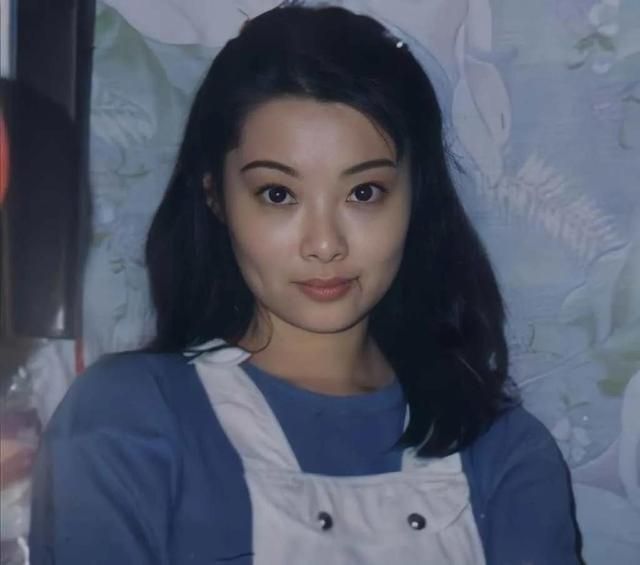 袁立|被富豪宠15年不结婚，三婚却嫁小11岁穷诗人，袁立到底想要什么？