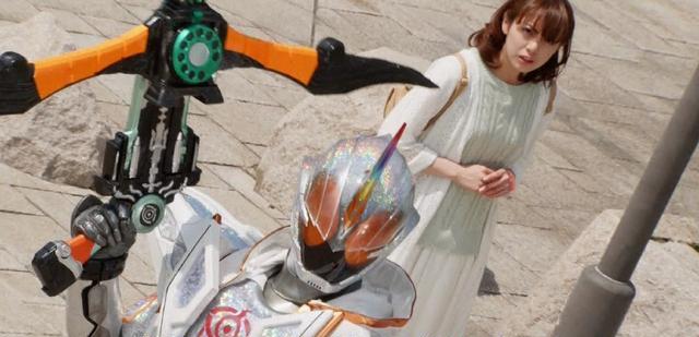 张若昀|假面骑士wizard女主演员暗示可能有10周年外传法爷:我先写遗书