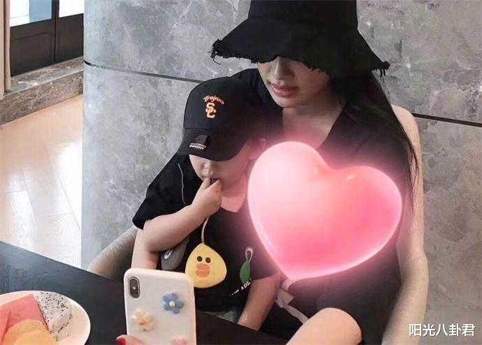 孙怡|孙怡点赞网友评论,亲自盖章与董子健仍有感情,离婚另有原因?