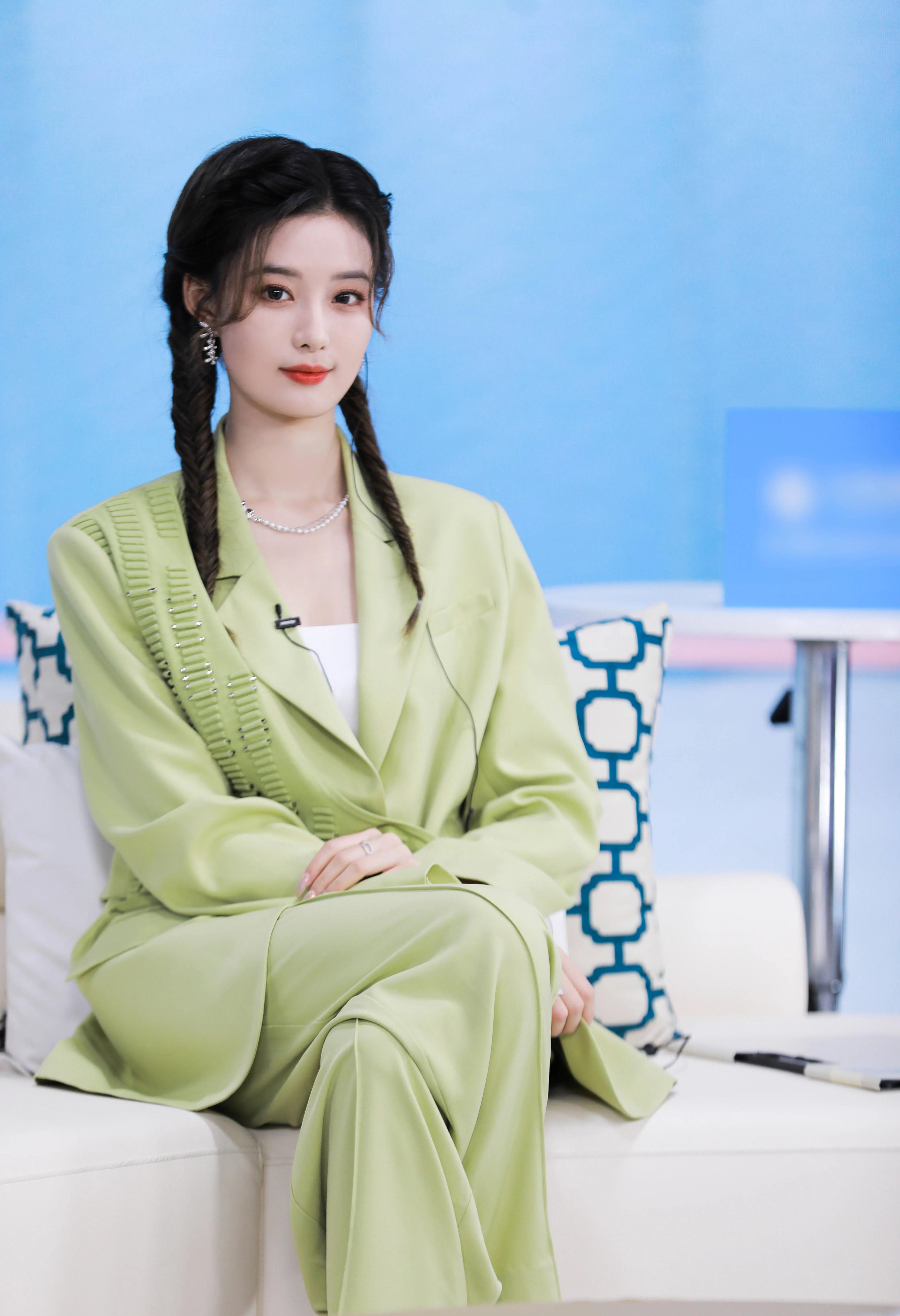 徐艺洋美图20张,每一张定格一份美好