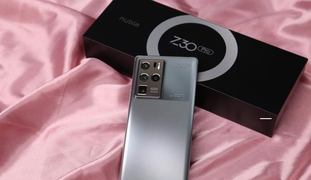 努比亚|8GB+256GB旗舰：从4999来到3299，正常吗？