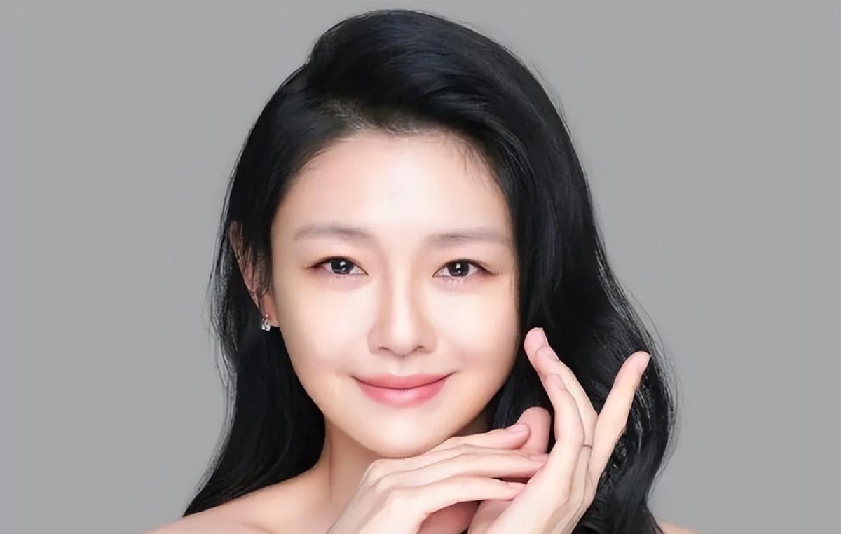 大S|大S和汪小菲掰头时，光头在夜店努力打碟赚钱，体态臃肿蹦不动