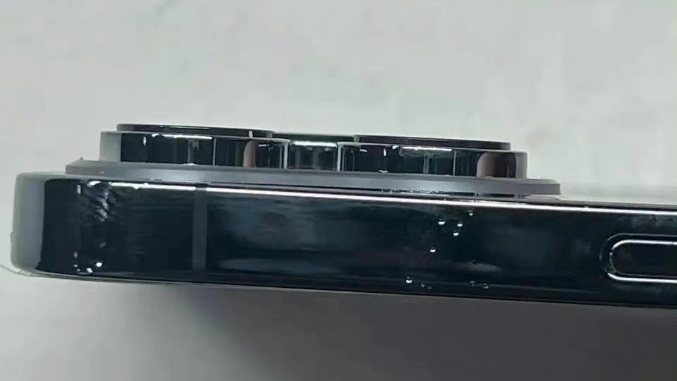 iPhone14ProMax后置摄像头凸起“严重”,最直观的相机模组“升级”