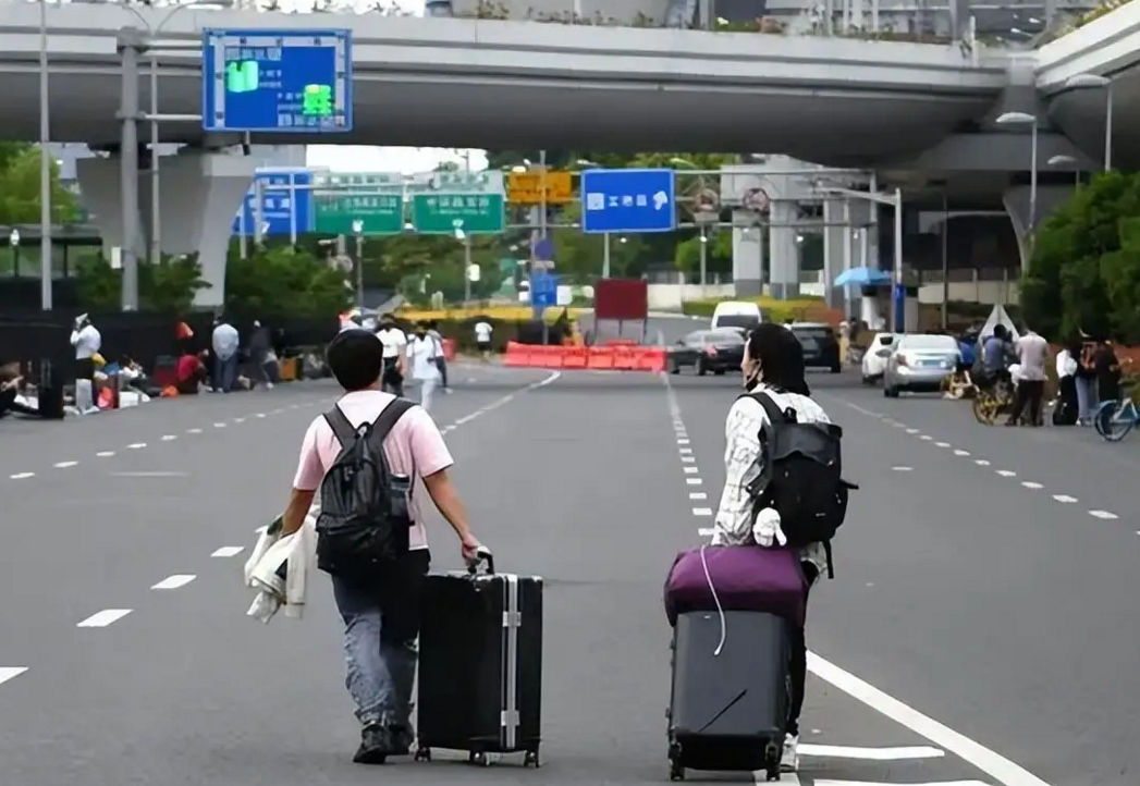 上海市|“宁愿自费隔离也要出去”，女生想辞职离开上海，公司做法引热议