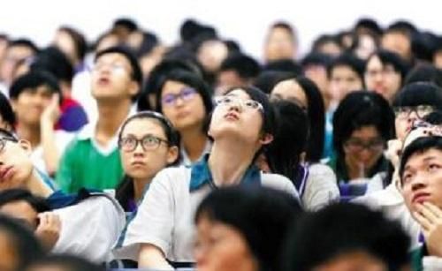 大学|双减去资本化之后，家长如何帮助孩子做规划？选职业学校还是大学