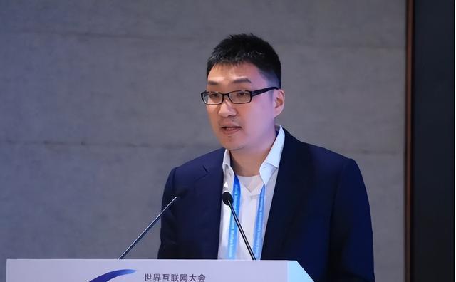 拼多多|黄峥：超越“阿里”，41岁功成身退，如何成就千亿拼多多？