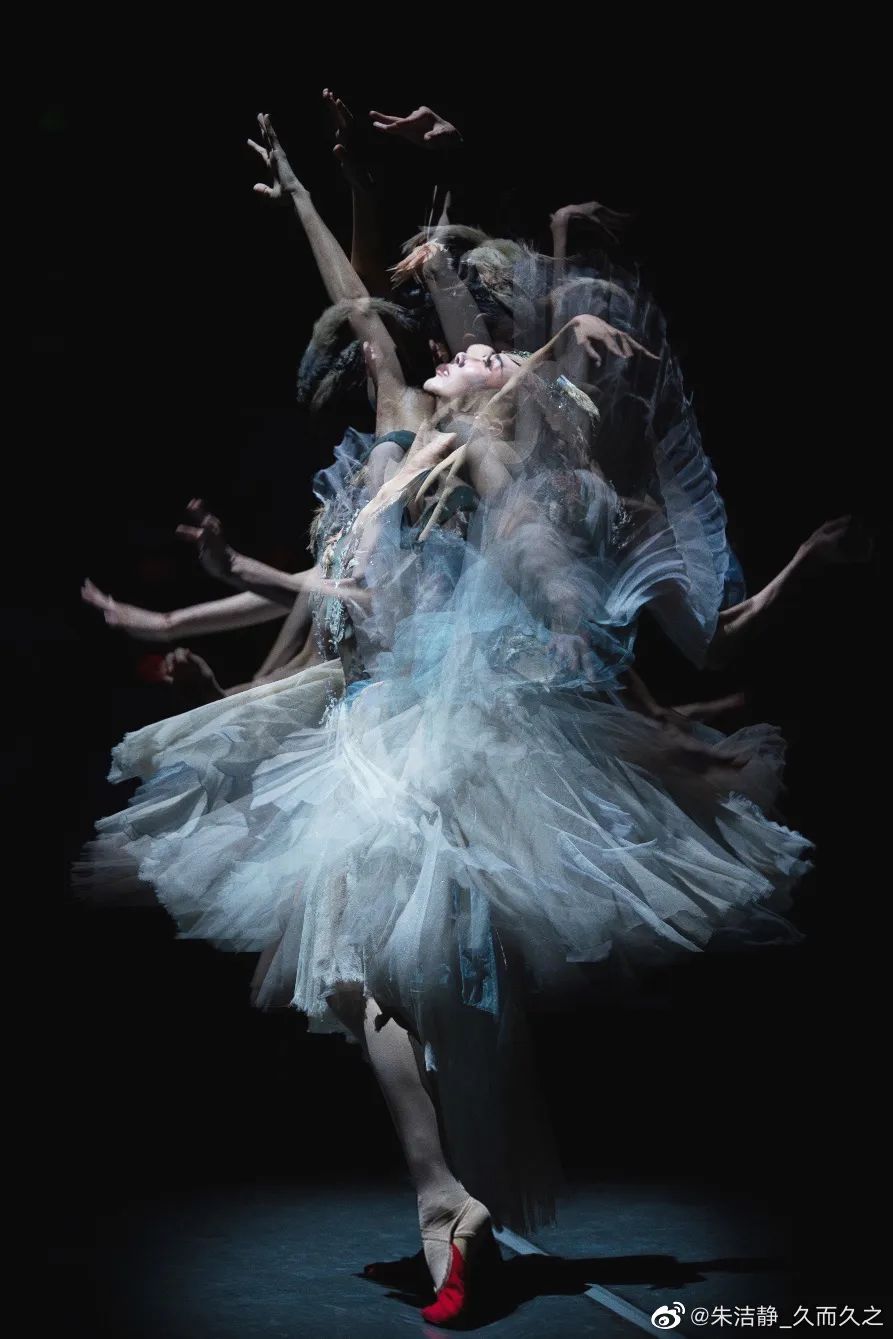 穿衣搭配|又一个国家队顶流杀进娱乐圈，我一点也不意外