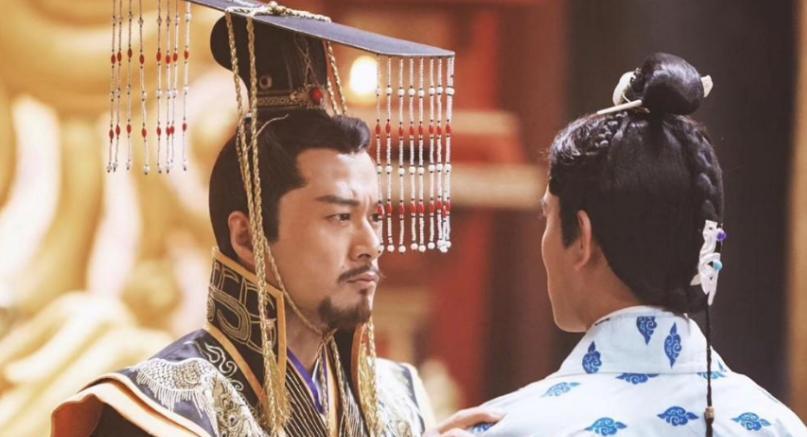 什么是“双瞳孔”?历史上8个拥有此眼睛的人,不是圣人就是帝王