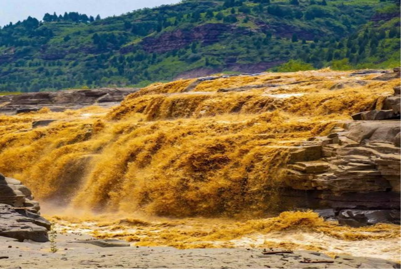 壶口瀑布|黄河壶口瀑布落差将近40米，古代的货船都是怎么过去的？