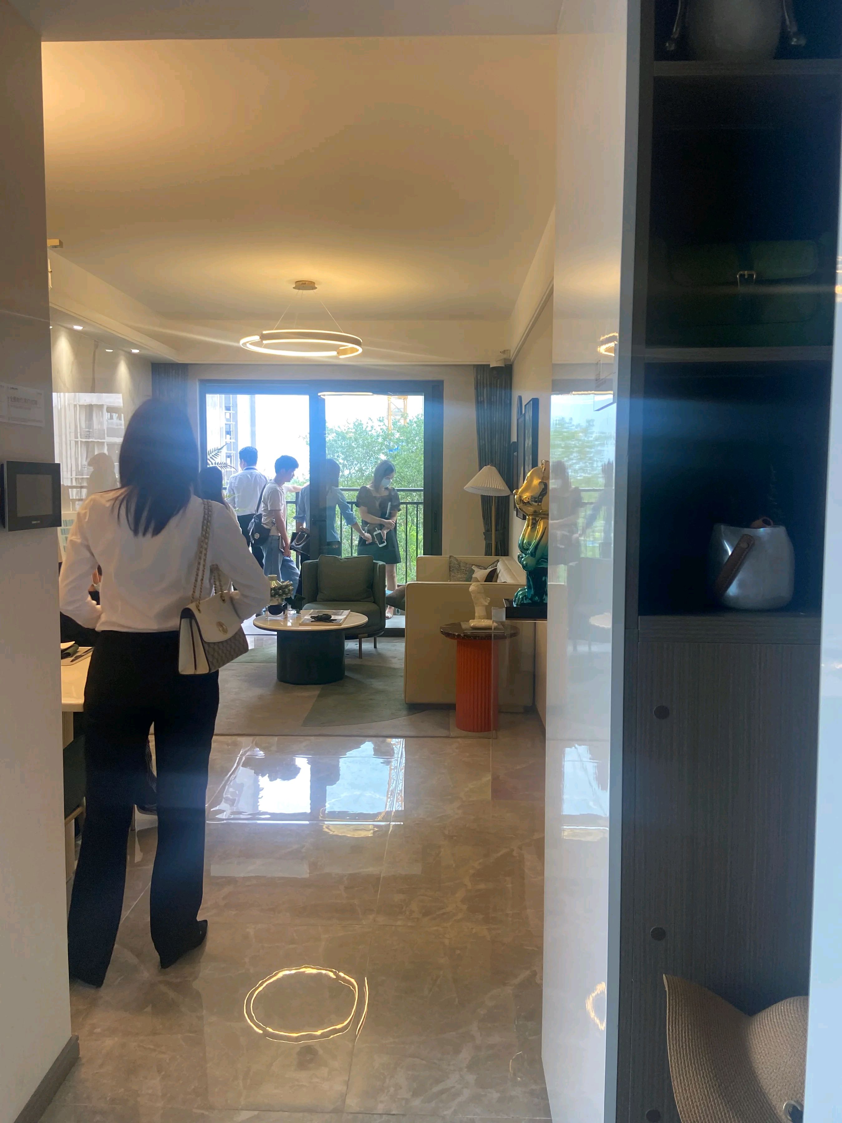 江西|房子跌成“白菜价”还卖不出去？多地发布新公告，限购取消