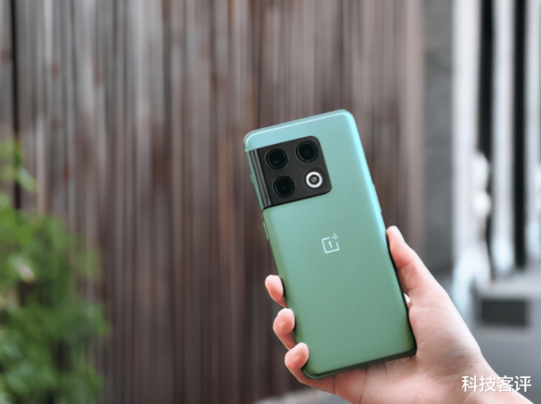 一加科技|激流中一加10 Pro如何抓住机会？虎年开工日一加总裁内部信告诉你