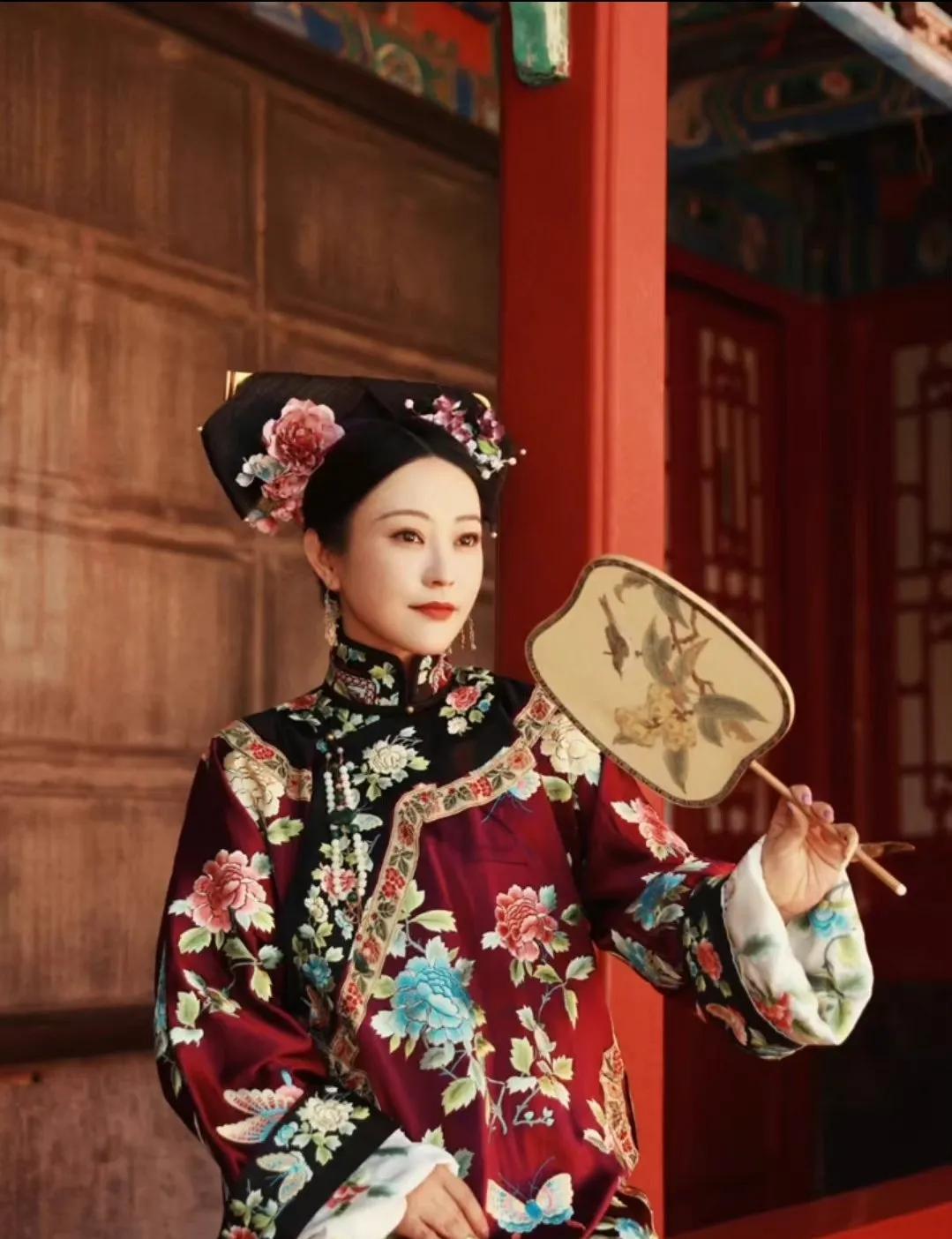 郝蕾|演员郝蕾：与刘烨分开后，44岁一个人带着双胞胎儿子