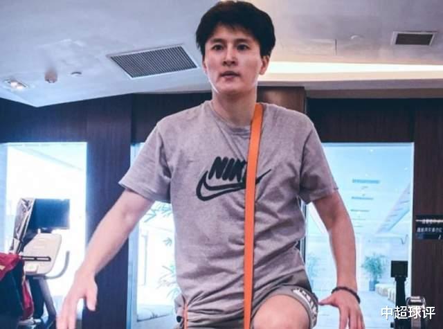 王珊珊|32岁女足队长晒照秀强壮肌肉！球迷赞叹：比我的都大！
