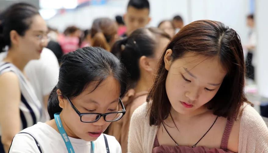 清华大学|清华硕士求职碰壁，HR坦言金本银硕铜博，揭开名校生的“遮羞布”